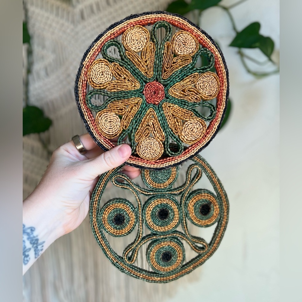 Vintage Woven Straw Trivets Set of 2 Round Boho Raffia Hot Pads Farmhouse Rustic - Picture 4 of 11